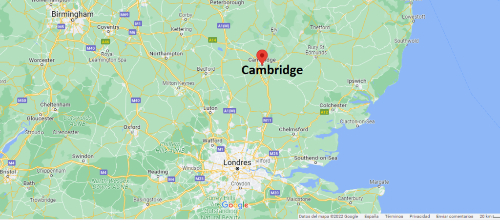 ¿Dónde se encuentra ubicada la Universidad de Cambridge